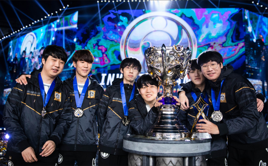 DRX 在 VALORANT Champions 2025 中输给 Fnatic ，降入下方淘汰赛