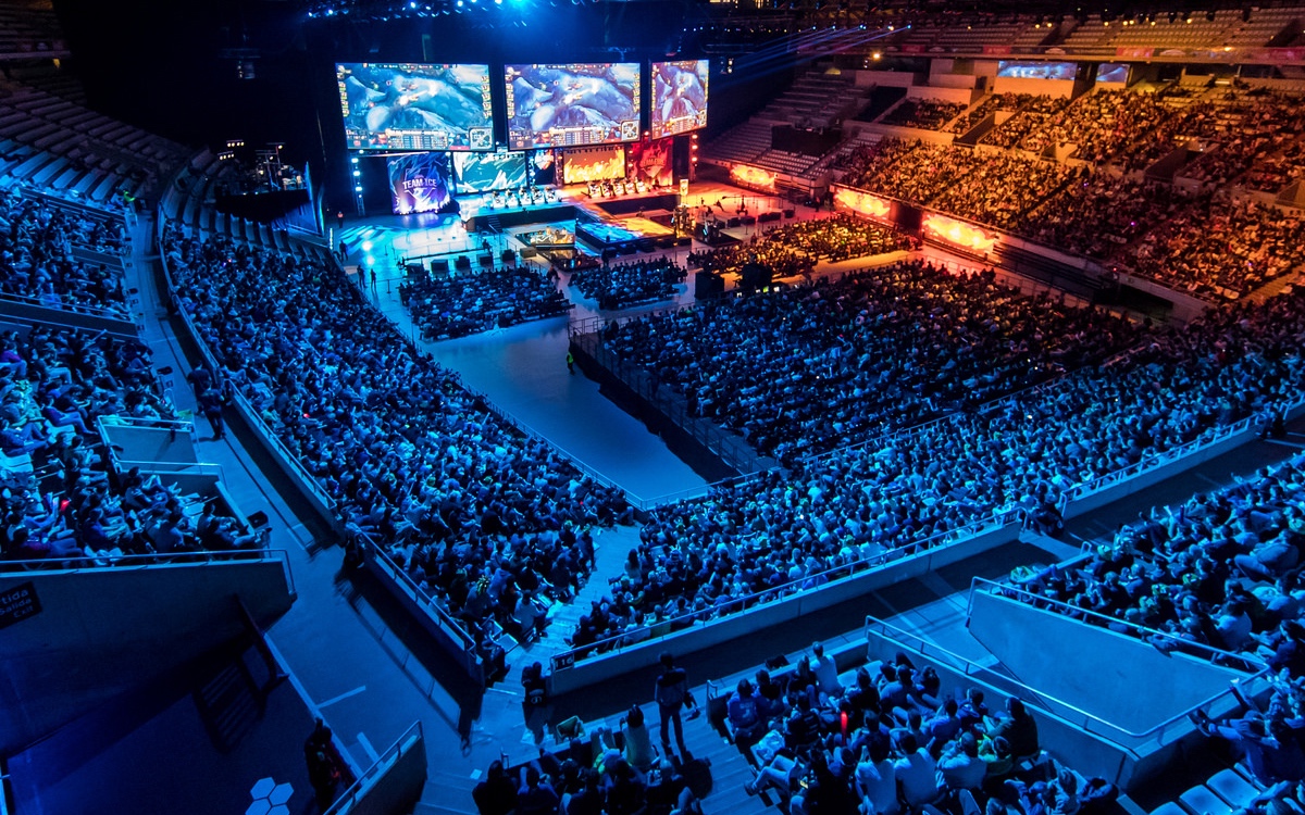 王者荣耀KPL比赛战报：Hero久竞终于收获首胜